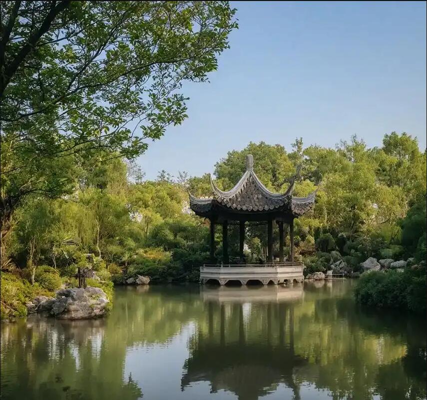 朝阳龙城谷雪土建有限公司